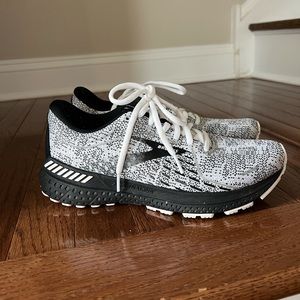 Brooks Adrenaline Sneakers